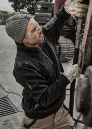 Streetworx Water Res Pullover - Image 12