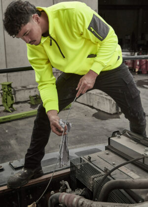 Streetworx Water Res Pullover - Image 19